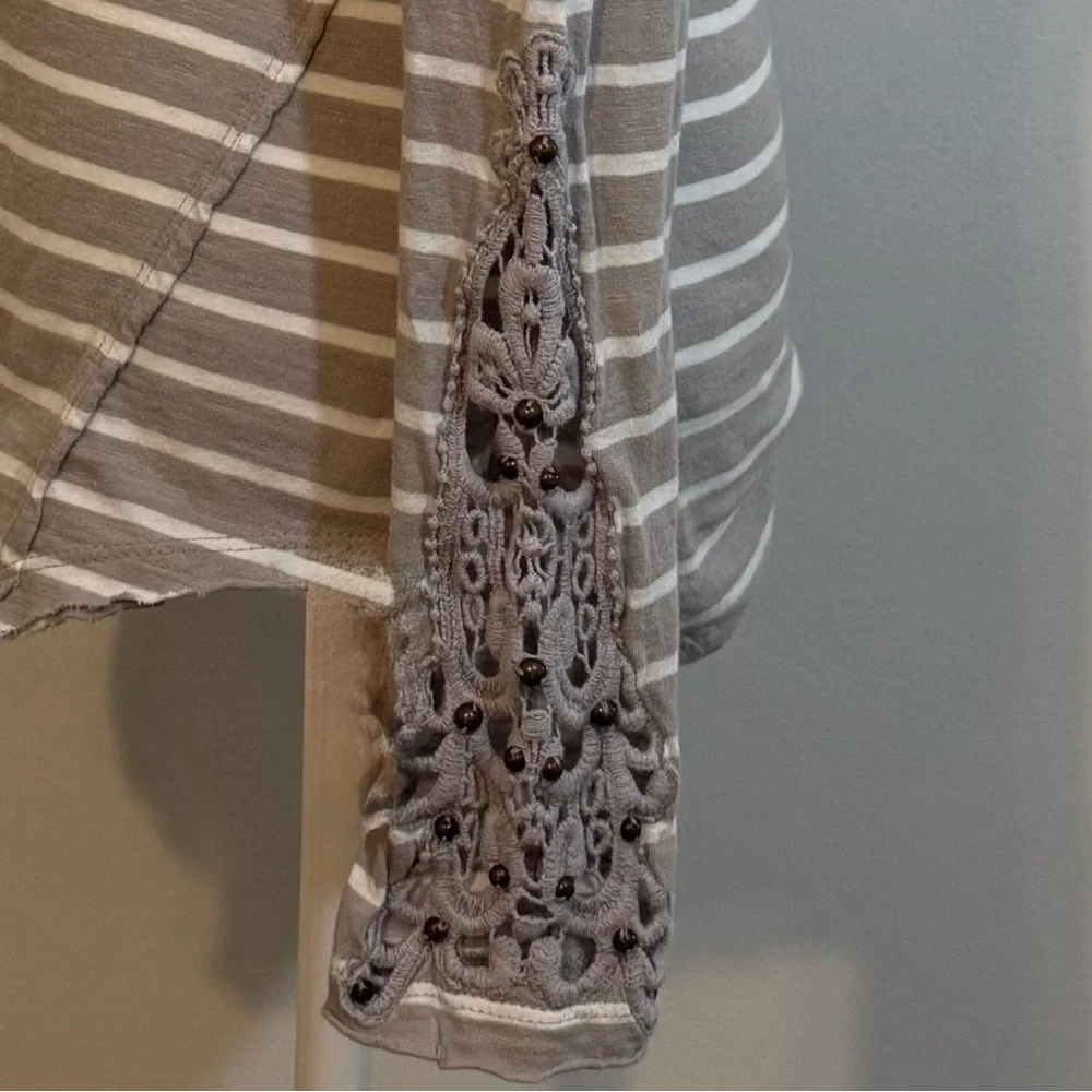 Free People Gray Stripe Crochet Lace Sleeve Long Sleeve — Top Medium - Picture 3 of 8